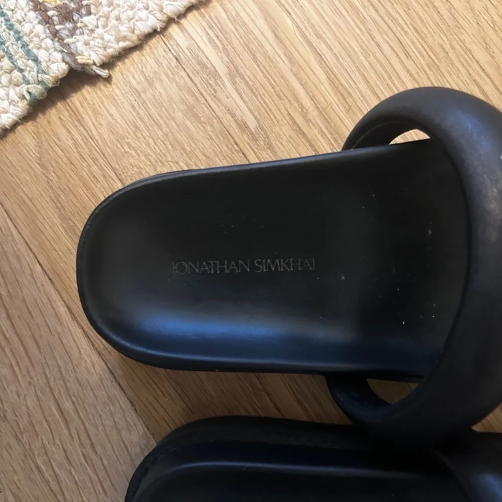 Jonathan Simkhai Lupita padded leather sandals - Picture 4 of 4